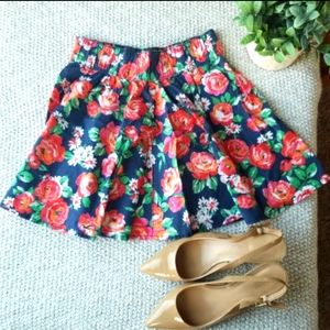 COPY - Y2K Hollister Socal Stretch Mini Skirt, Size 3